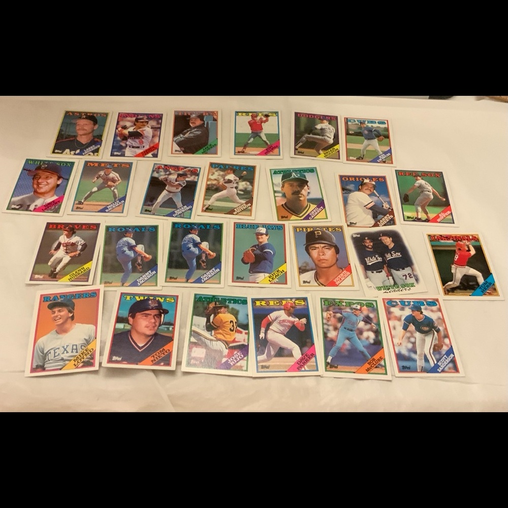 Bundle of Baseball Cards Lot 106